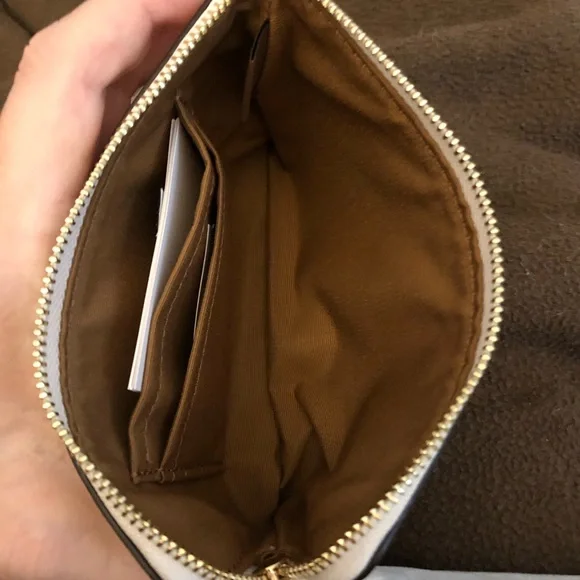 SALE!!! NWT Coach adorable apple wristlet!! Price Firm - Picture 3 of 4